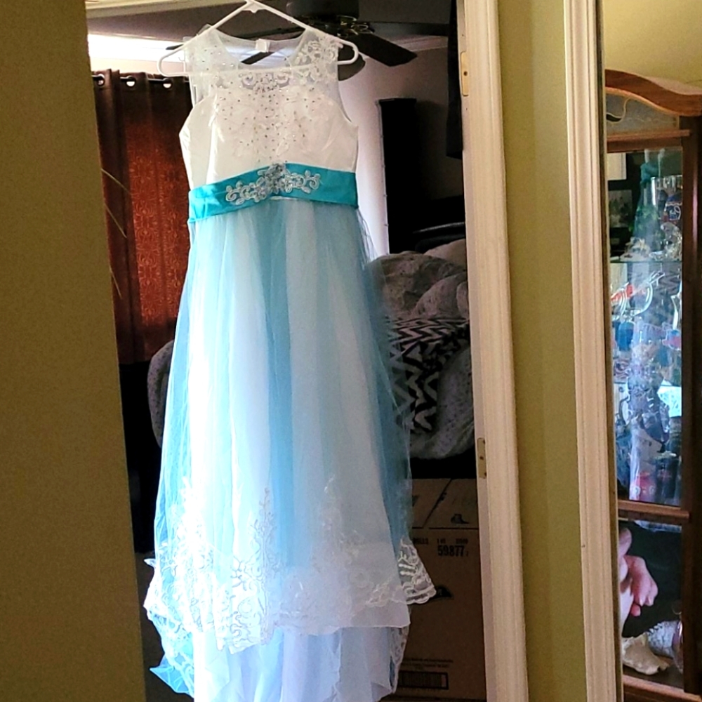 Girls Size 10/12 Costume Dress with Train
